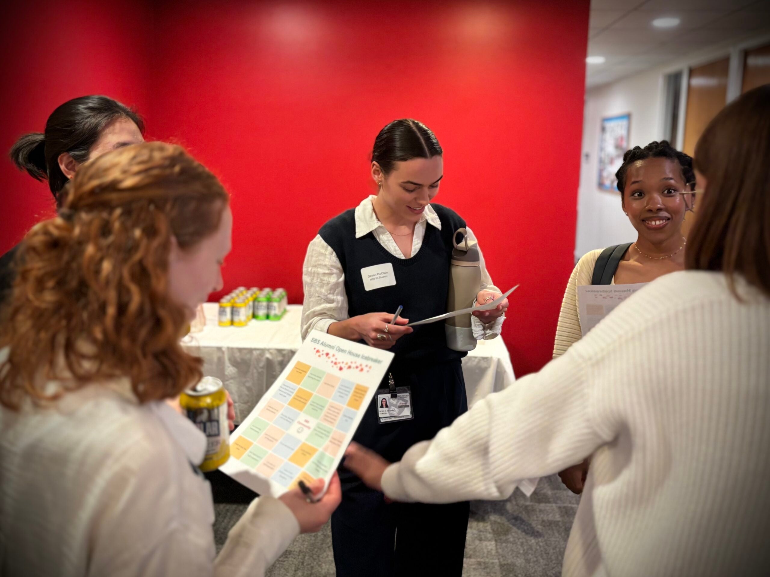 SBS students engaged in an icebreaker activity at the 2025 SBS Alumni Open House.