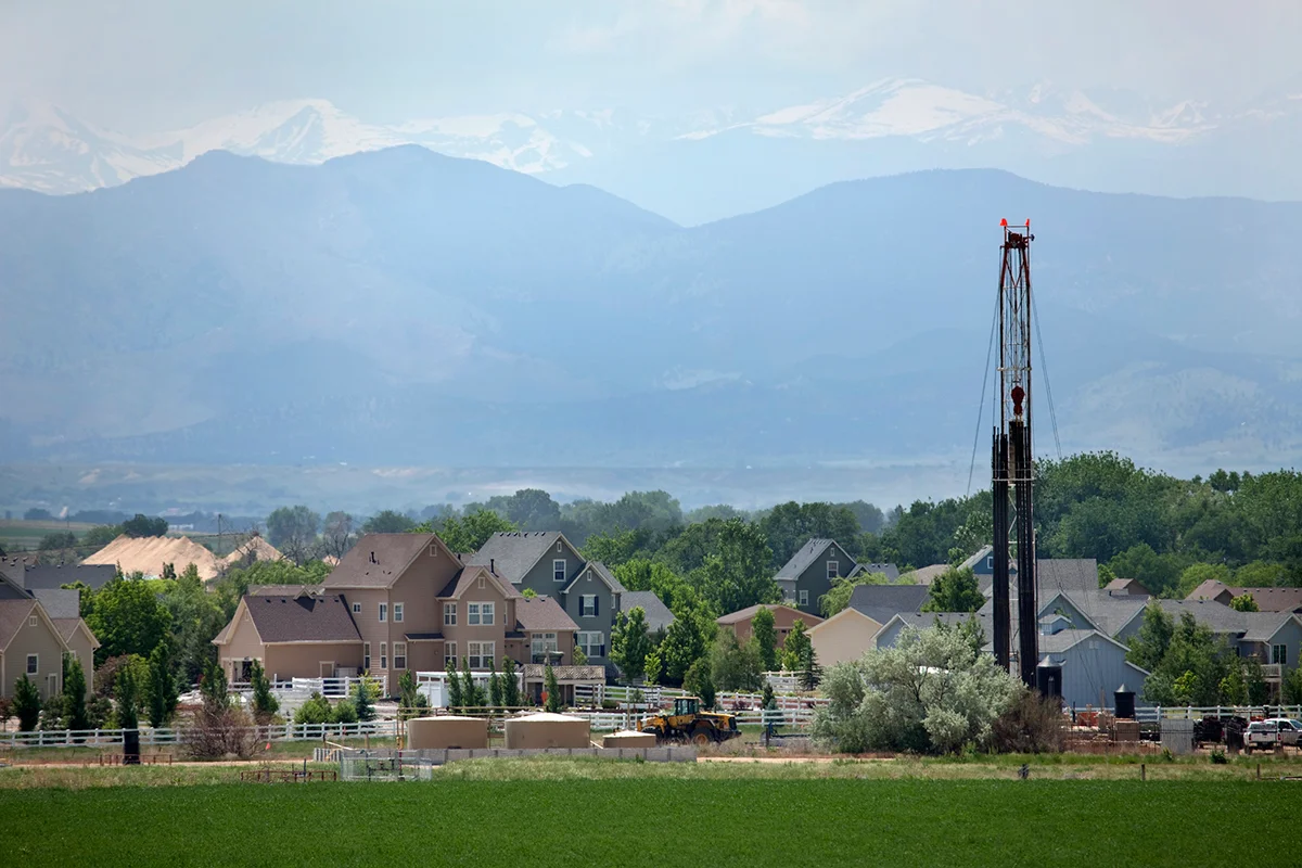 Homes near unconventional oil and gas development