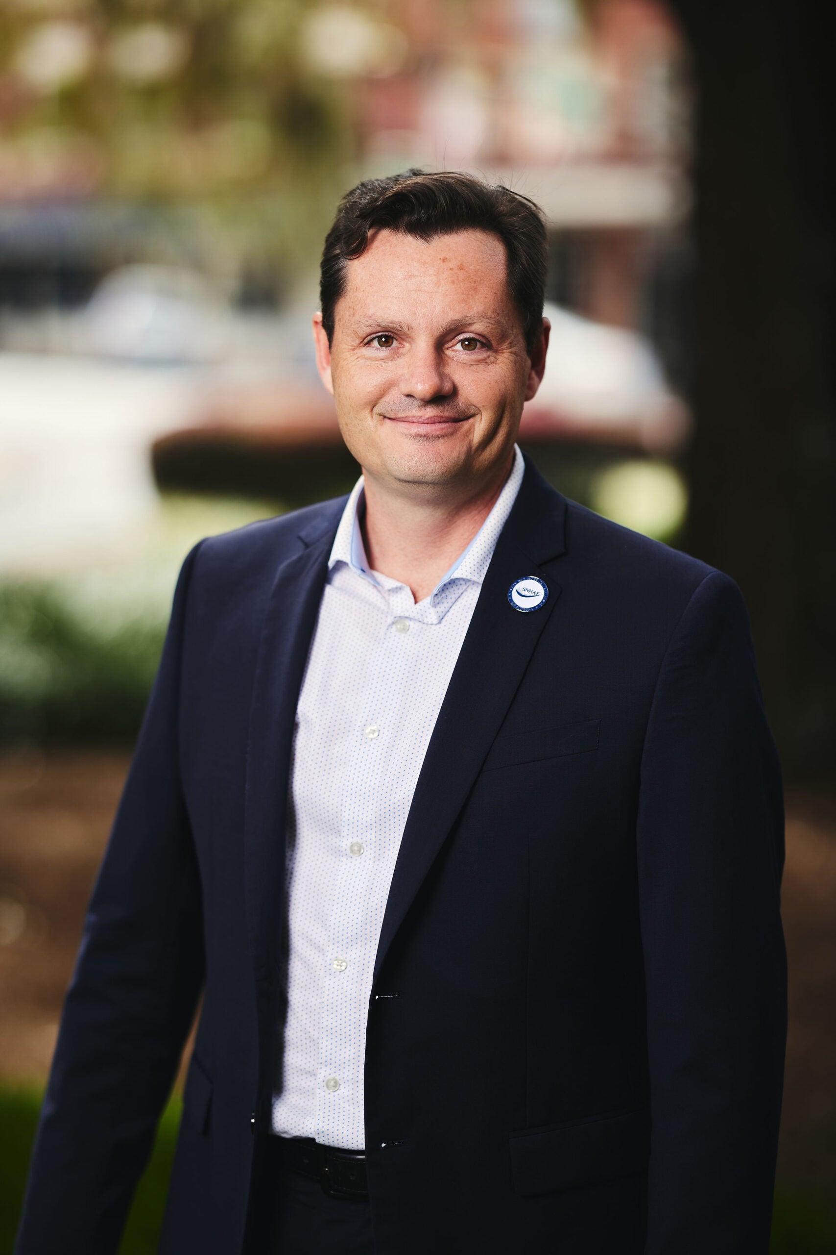 Justin Senior headshot