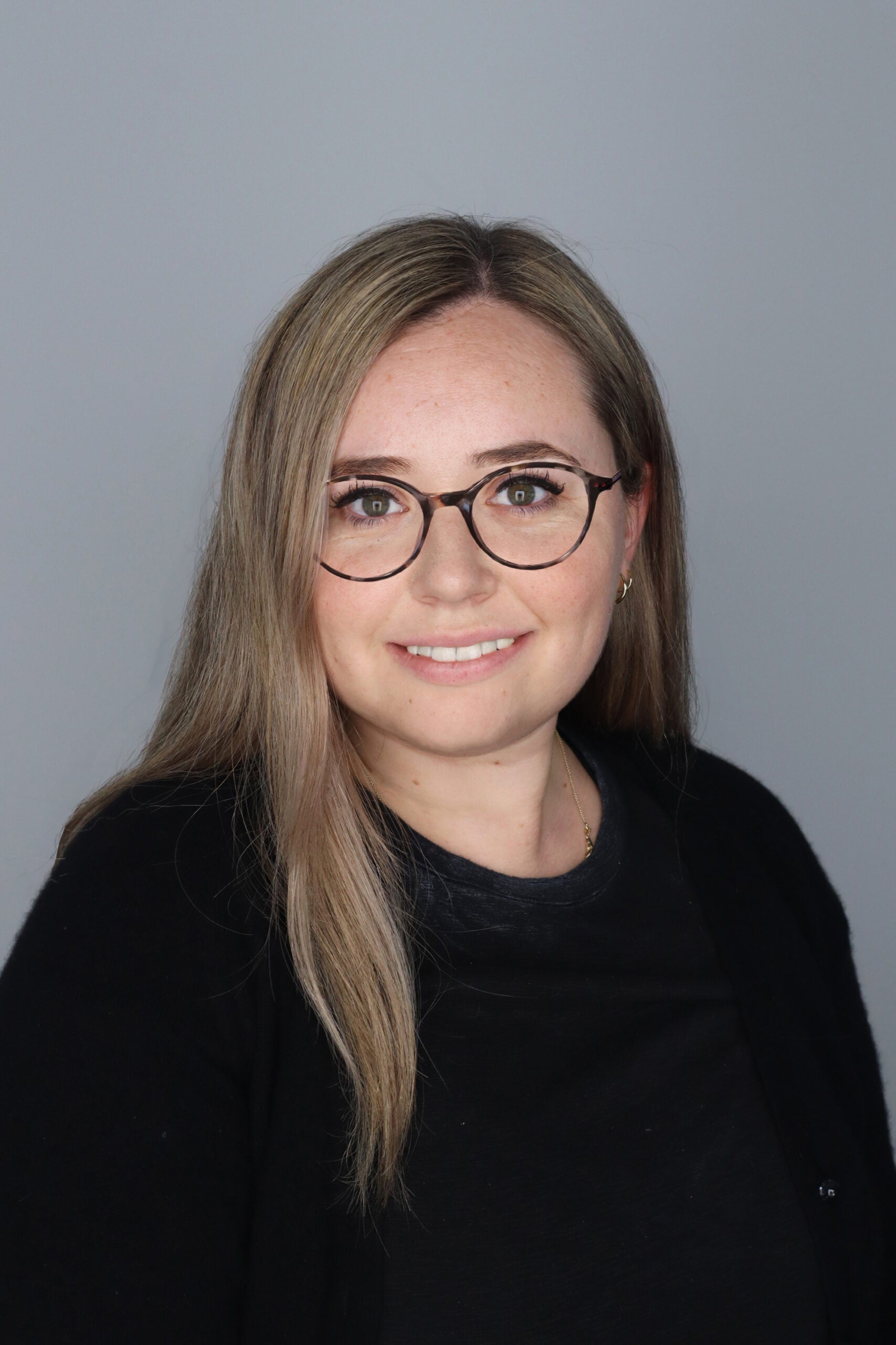 a headshot of Rebecca Hurwitz