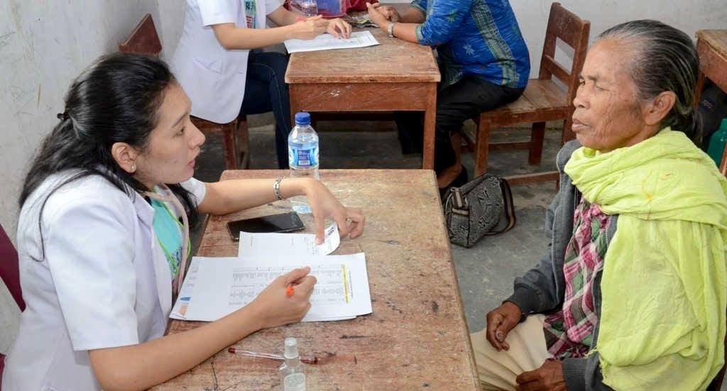 Providing a health consultation in Lake Toba region