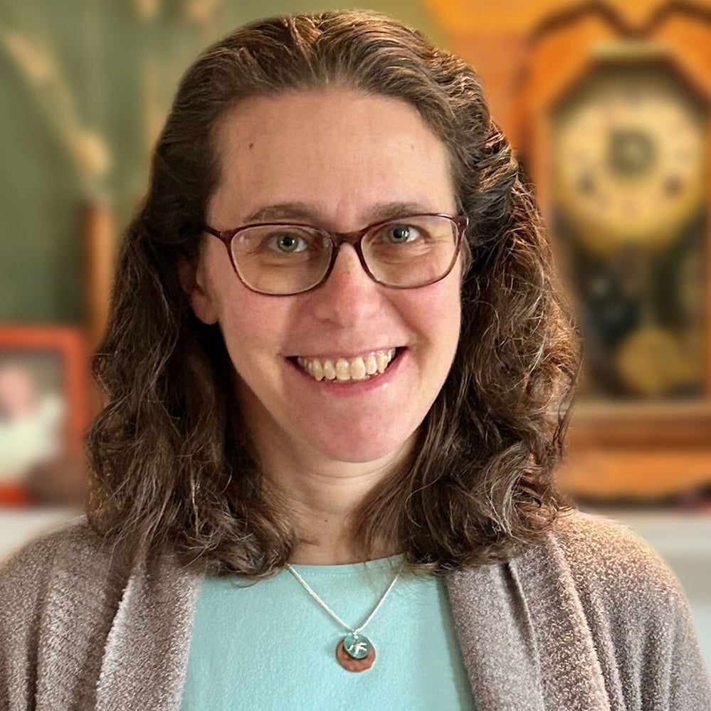 Headshot of Stephanie Simon