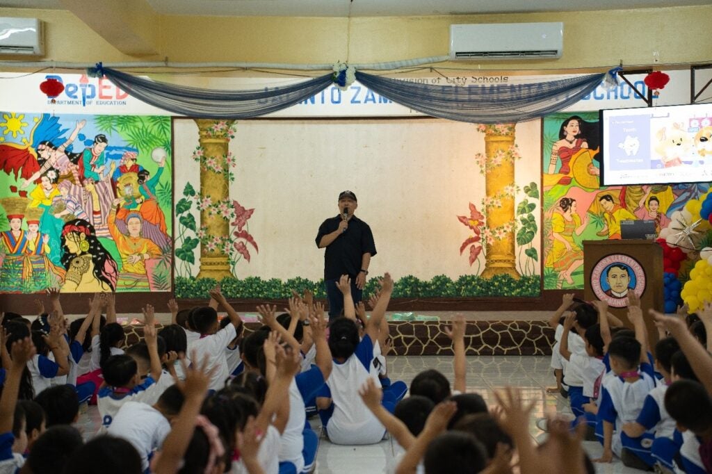 Children’s engagement is key to a successful assessment. Raphael Aquino, Rose Service Learning Fellow, kicks off a health literacy storytelling event at the J. Zamora Elementary School.
