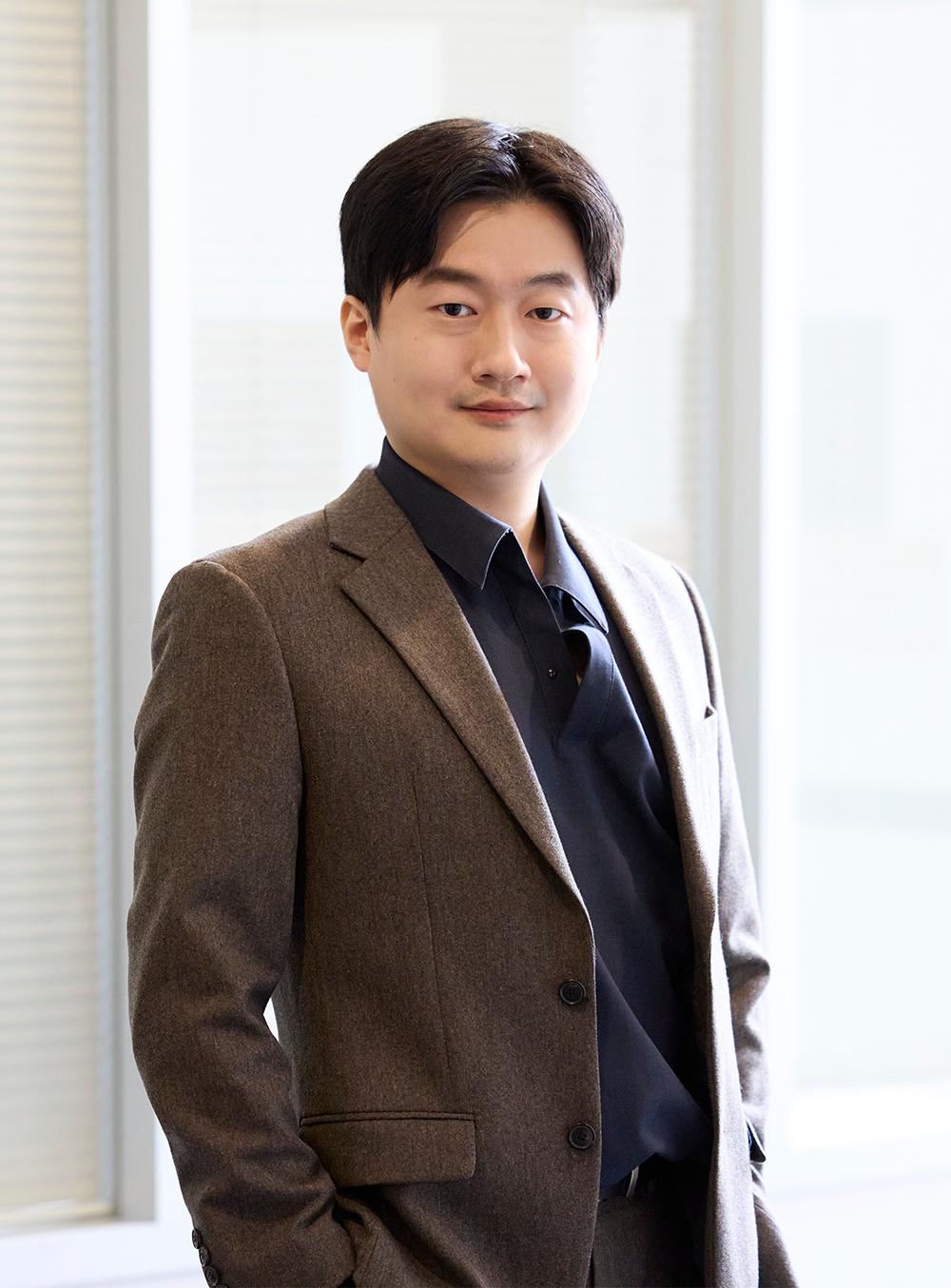 Heesu Shin portrait