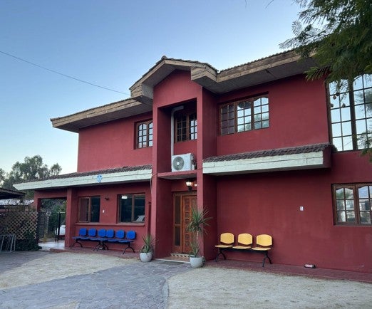 Entrance to Centro de Desarrollo Humano y Bienestar SER (Centro SER), the Center for Human Development and Well Being in San Felipe, Chile.
